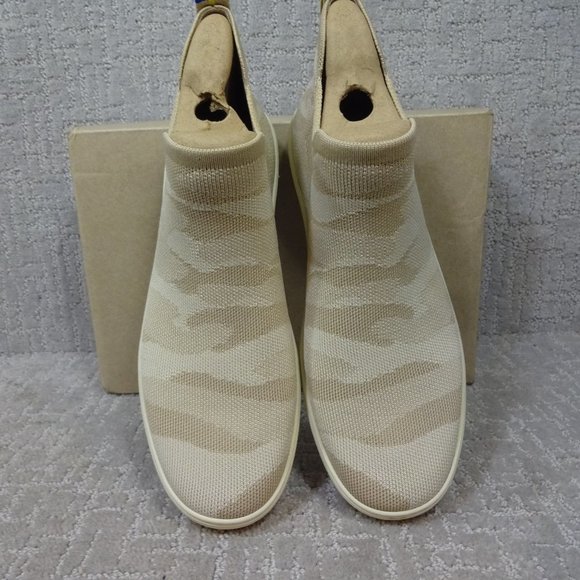 rothys sand camo sneaker